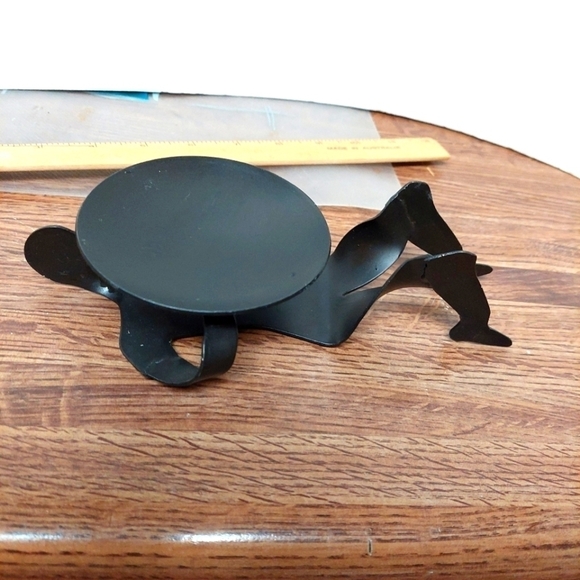Black Metal Human-shaped  Candleholder - Picture 1 of 8